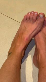 Bárbara Evans feet photo 1