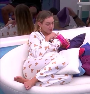 Bárbara Heck feet photo 3