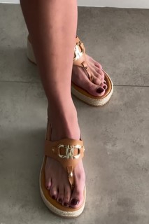 Bárbara Heck feet photo 3