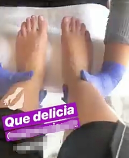 Bárbara Islas feet photo thumbnail