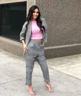Bárbara Islas feet photo thumbnail