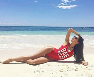 Bárbara Islas feet photo thumbnail