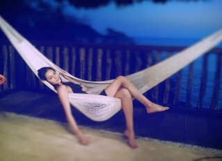 Bárbara Islas feet photo thumbnail