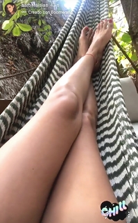 Bárbara Islas feet photo thumbnail