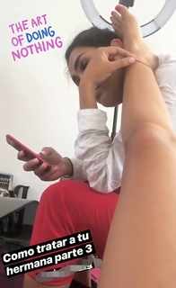 Bárbara Islas feet photo thumbnail