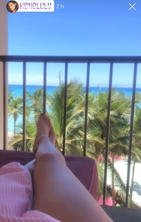 Bárbara Islas feet photo thumbnail