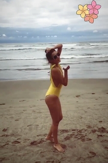 Bárbara Islas feet photo thumbnail