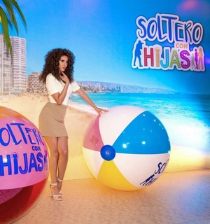 Bárbara Islas feet photo thumbnail