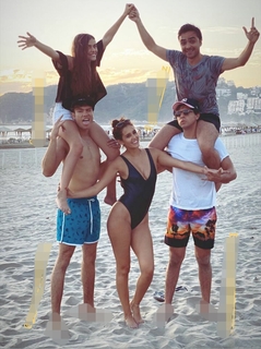 Bárbara Islas feet photo thumbnail