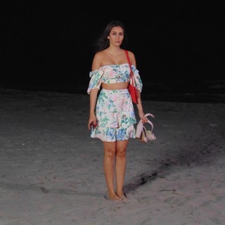 Bárbara Islas feet photo thumbnail