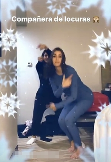 Bárbara Islas feet photo thumbnail