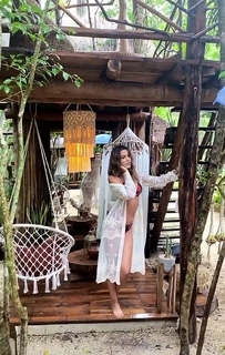Bárbara Islas feet photo thumbnail