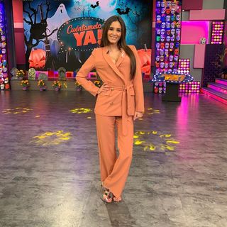 Bárbara Islas feet photo thumbnail