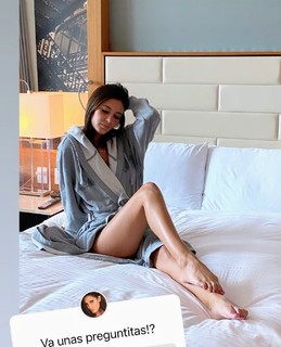 Bárbara Islas feet photo thumbnail
