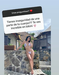 Bárbara Islas feet photo thumbnail