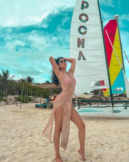 Bárbara Islas feet photo thumbnail