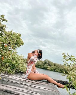 Bárbara Islas feet photo thumbnail
