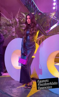 Bárbara Islas feet photo thumbnail