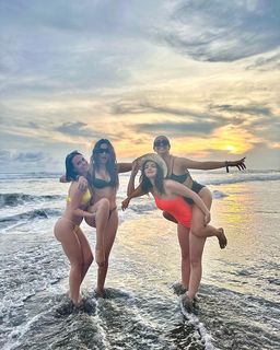 Bárbara Islas feet photo thumbnail