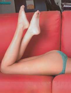 Bárbara Islas feet photo thumbnail