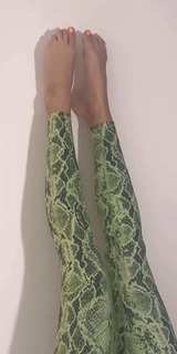 Bárbara Islas feet photo thumbnail