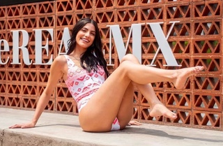 Bárbara López feet photo 1