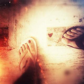 Bárbara Mori feet photo thumbnail