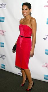 Bárbara Mori feet photo thumbnail