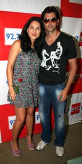 Bárbara Mori feet photo thumbnail