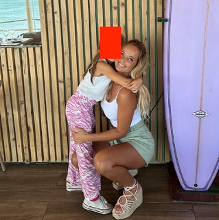 Bárbara Norton de Matos feet photo 19