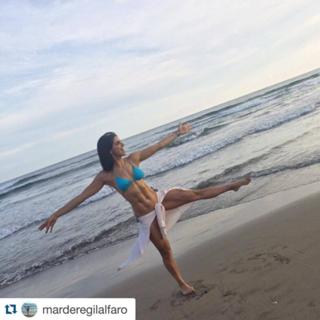 Bárbara de Regil feet photo thumbnail