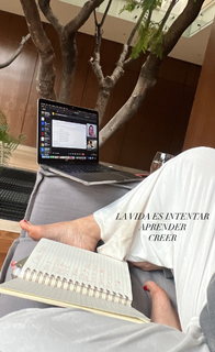 Bárbara de Regil feet photo thumbnail