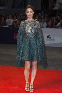 Bérénice Bejo feet photo thumbnail