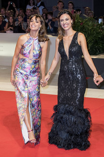 Bérénice Bejo feet photo thumbnail