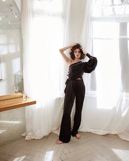 Büsra Develi feet photo 12
