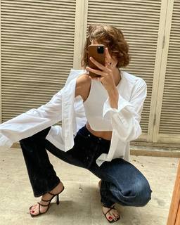 Büsra Develi feet photo 9