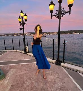 Büsra Develi feet photo 4