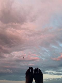 Büsra Develi feet photo 2