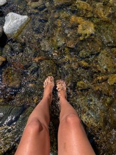 Büsra Develi feet photo 3