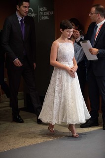 Cailee Spaeny feet photo thumbnail