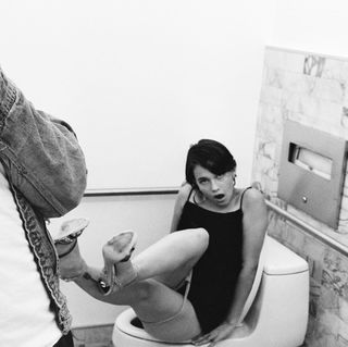 Cailee Spaeny feet photo thumbnail