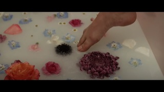 Cailee Spaeny feet photo thumbnail