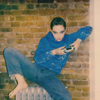 Cailee Spaeny feet photo thumbnail