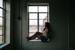 Cailee Spaeny feet photo thumbnail