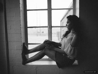 Cailee Spaeny feet photo thumbnail