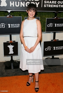 Cailee Spaeny feet photo thumbnail