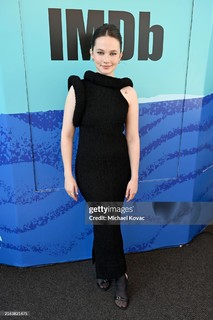 Cailee Spaeny feet photo thumbnail