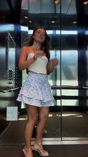 Caitlin Carmichael feet photo 2