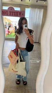 Caitlin Carmichael feet photo 9