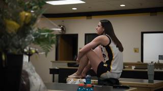 Caitlin Clark feet photo thumbnail
